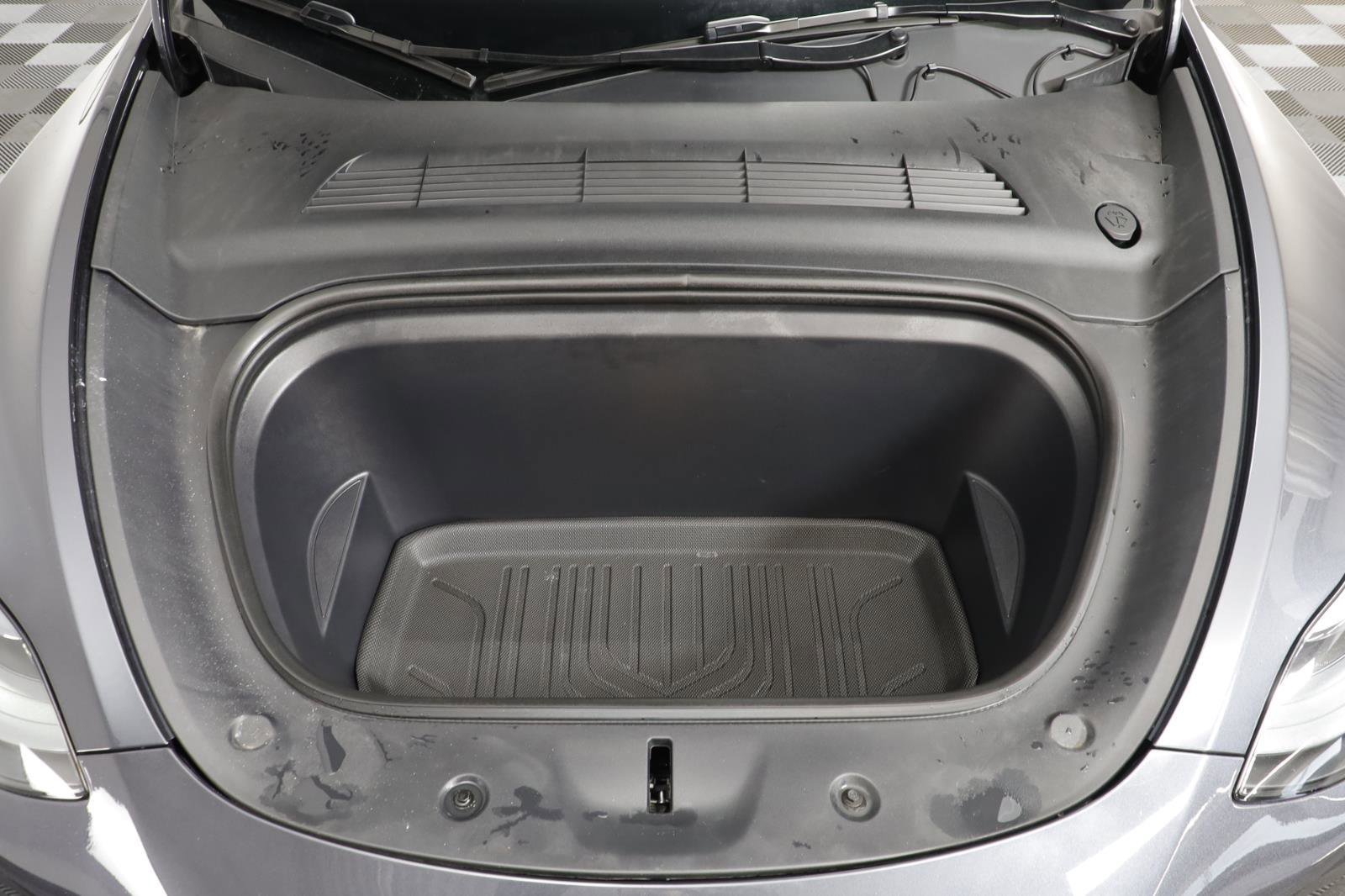 Used 2024 Tesla Model Y Long Range image 24