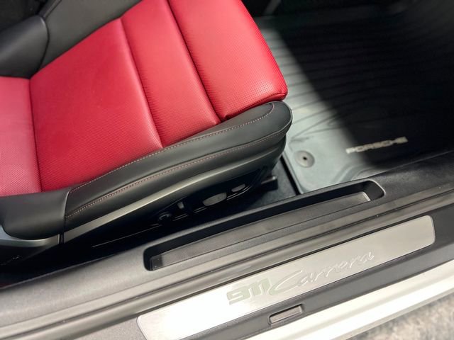 Used 2023 Porsche 911 Carrera image 30