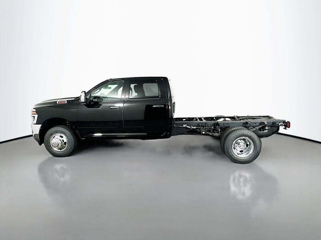 New 2026 RAM 3500 Tradesman w/ Chrome Appearance Group A AWD/4WD image 4