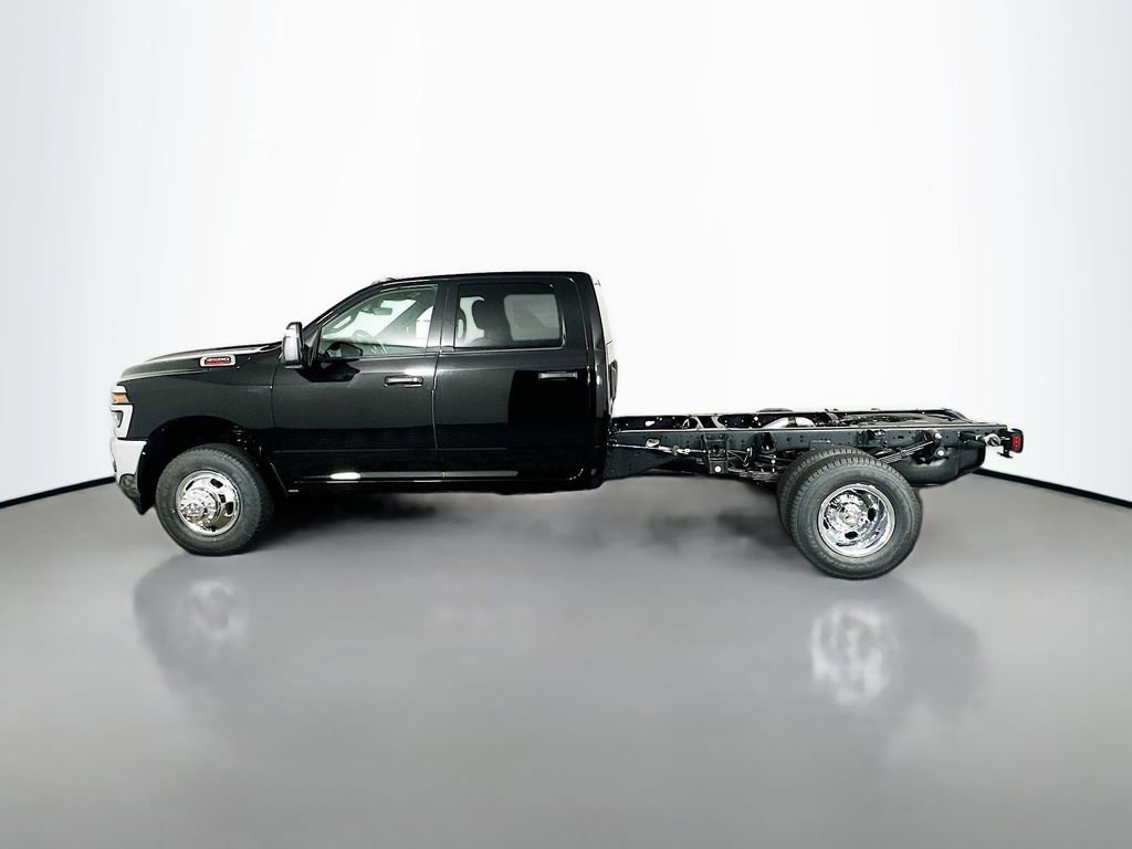 New 2026 RAM 3500 Tradesman w/ Chrome Appearance Group A AWD/4WD image 4