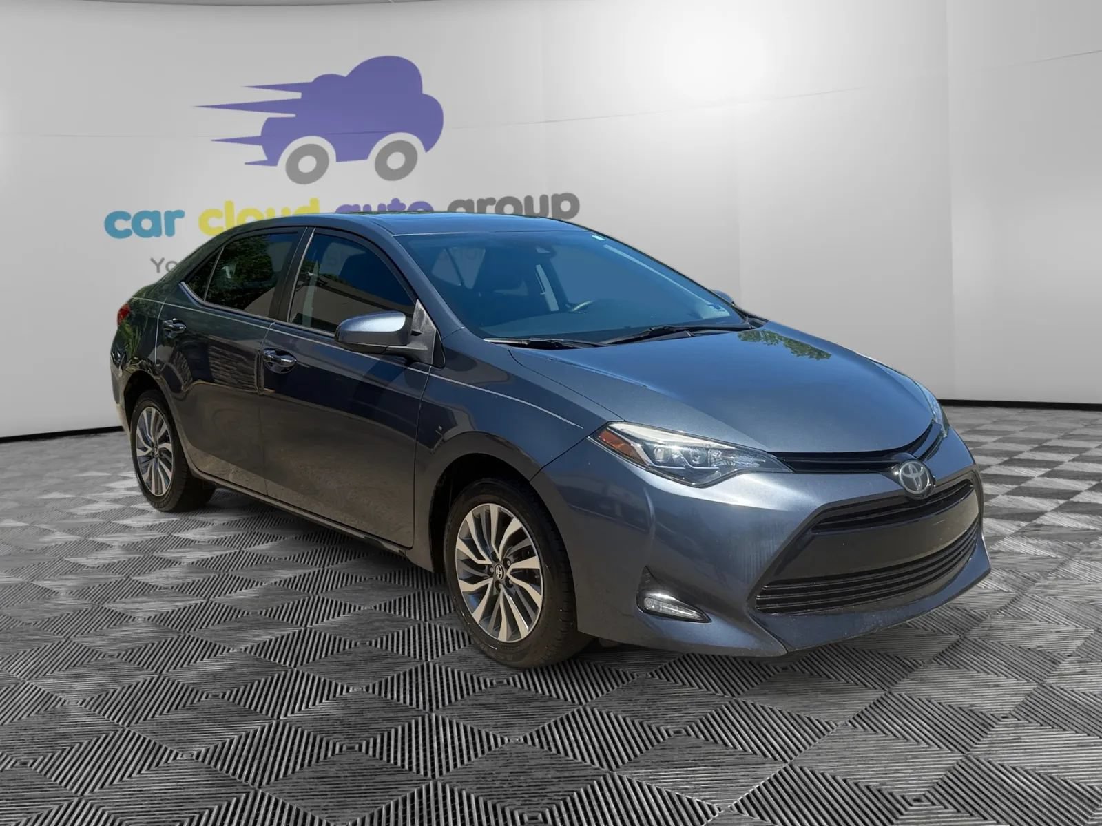 Used 2018 Toyota Corolla XLE FWD image 7
