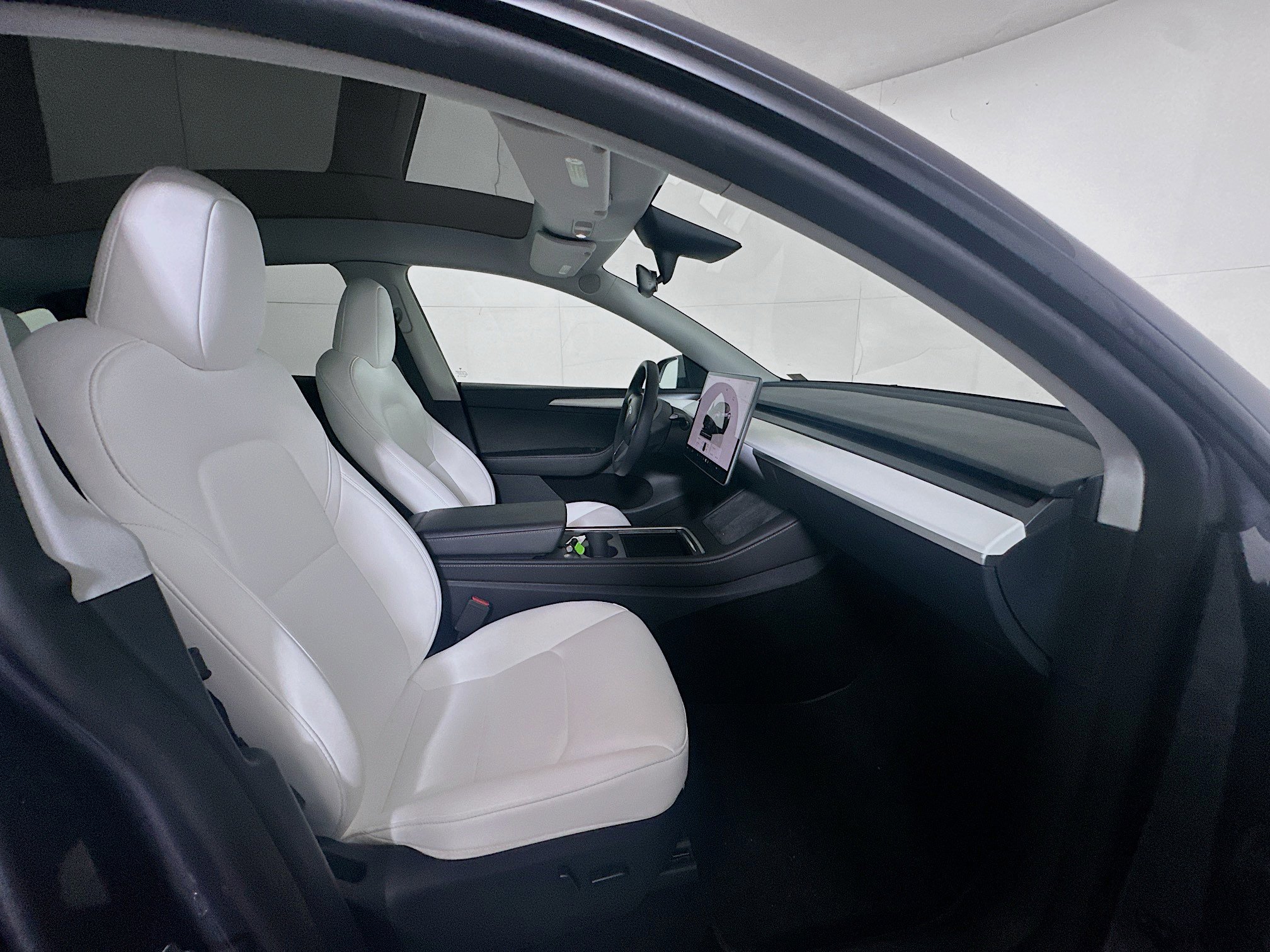 Used 2023 Tesla Model Y Performance image 30