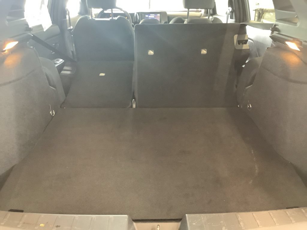 Used 2025 Nissan Kicks S AWD/4WD image 18