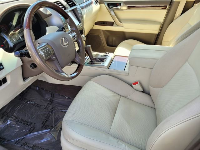 Used 2017 Lexus GX 460 Premium w/ Premium Package AWD/4WD image 12