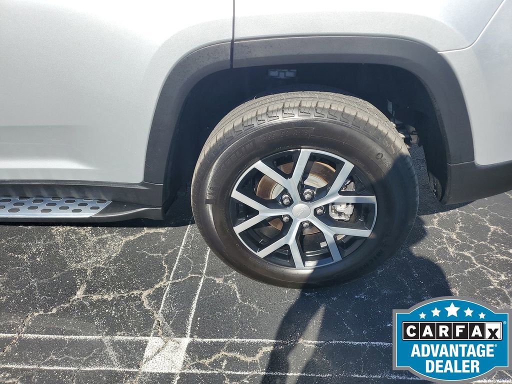 Used 2025 Jeep Grand Cherokee Limited image 21