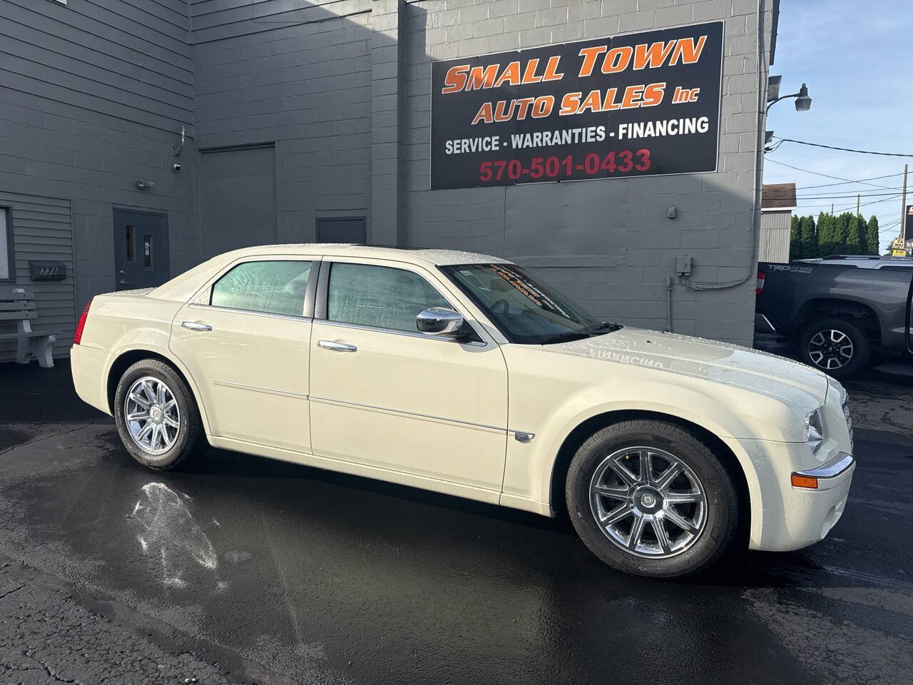 Used 2005 Chrysler 300 C w/ Sound Group II