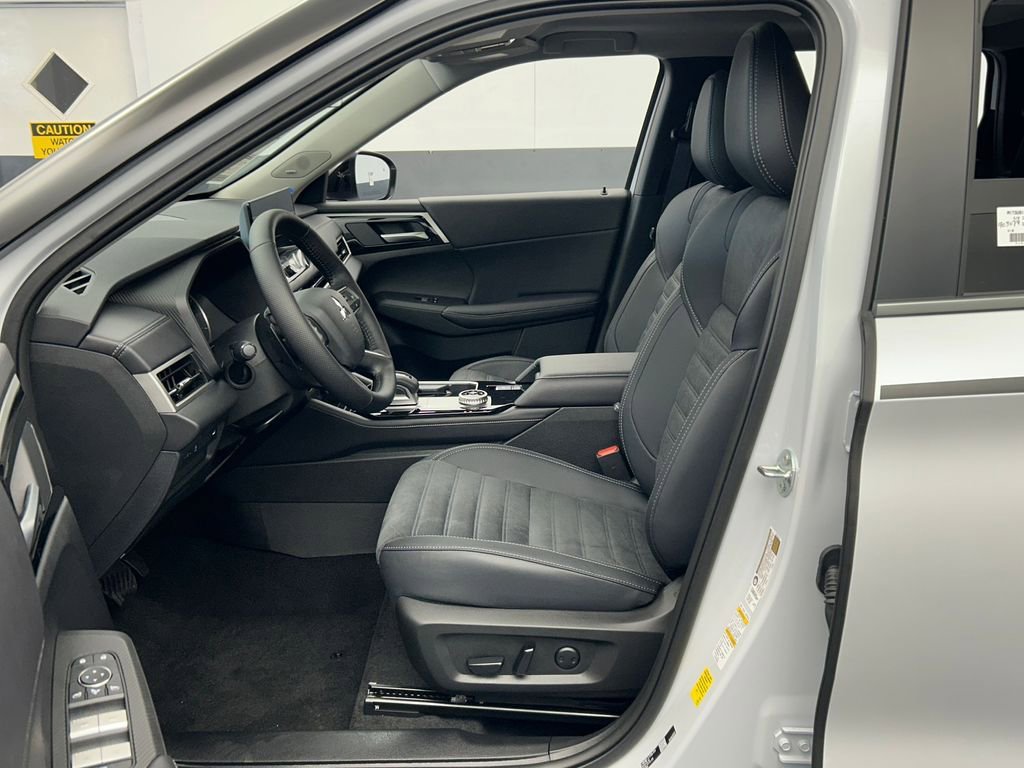 New 2026 Mitsubishi Outlander Trail Edition image 11