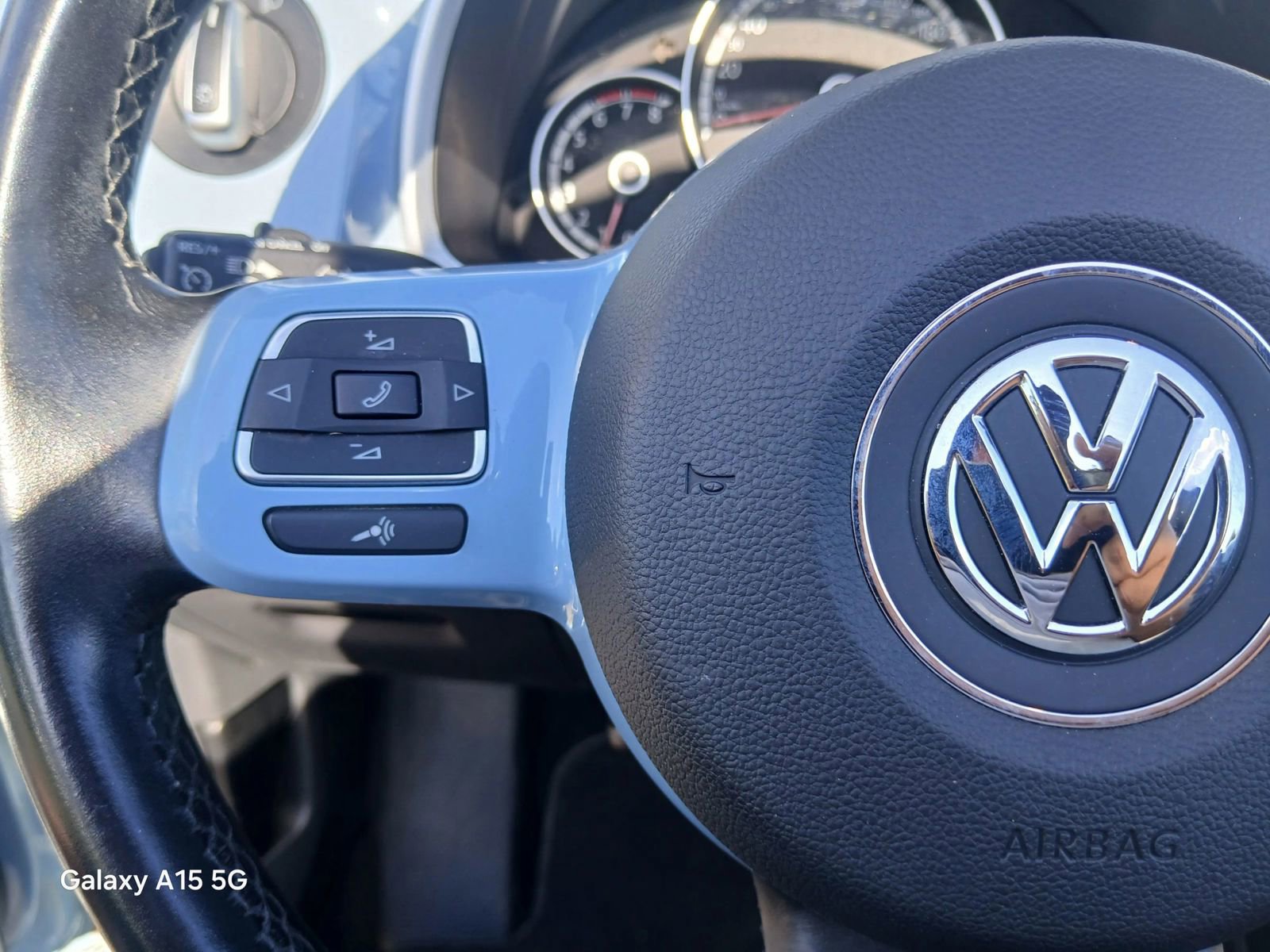 Used 2014 Volkswagen Beetle 2.5 image 25