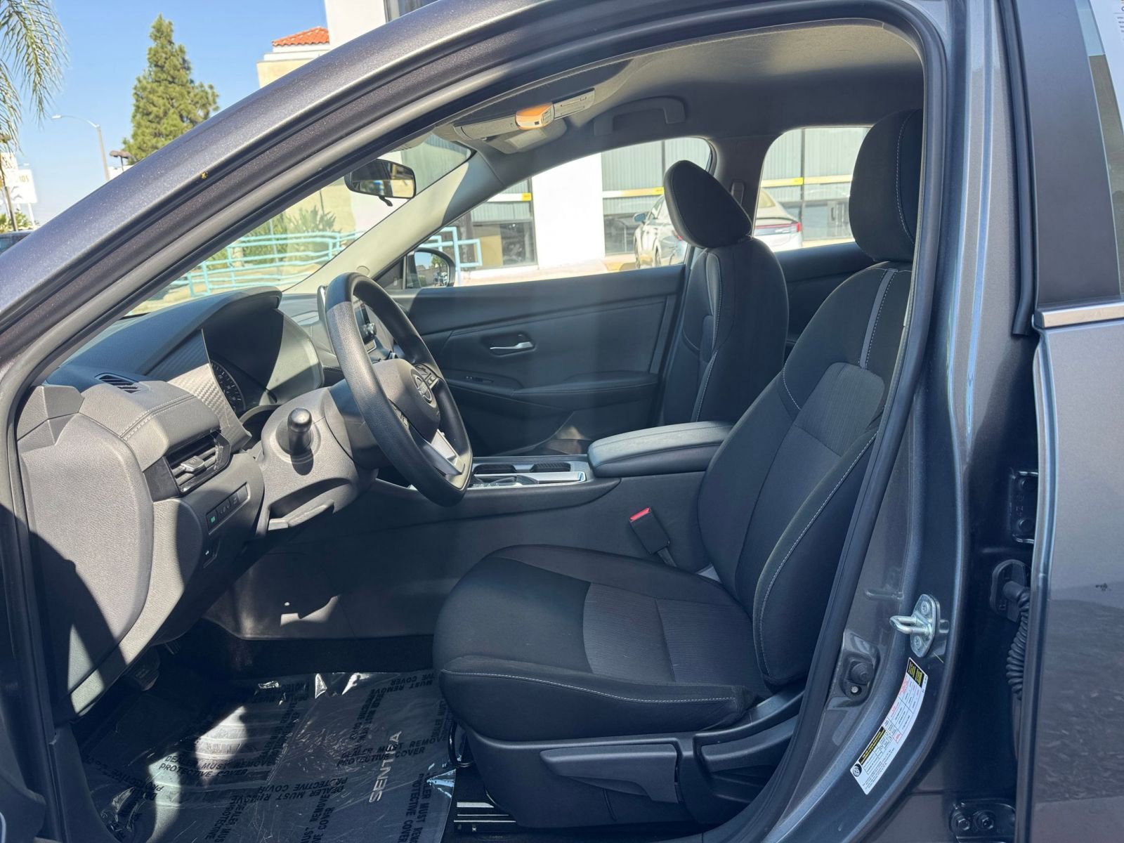 Used 2025 Nissan Sentra SV FWD image 25