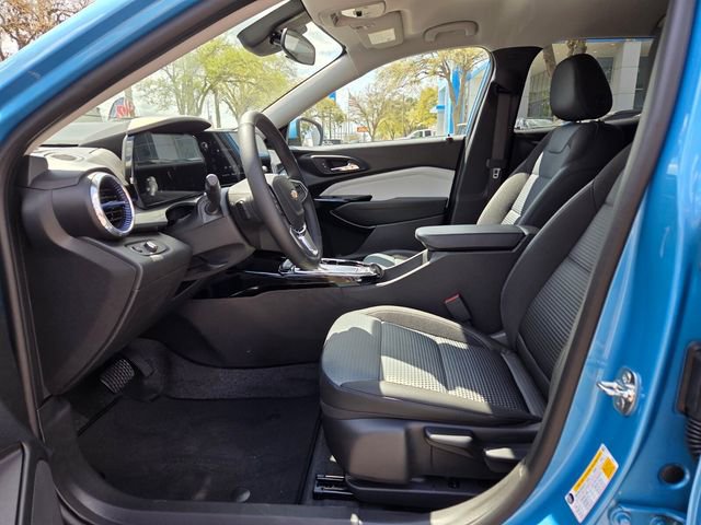 New 2026 Chevrolet Trax LT w/ Driver Confidence Package image 11