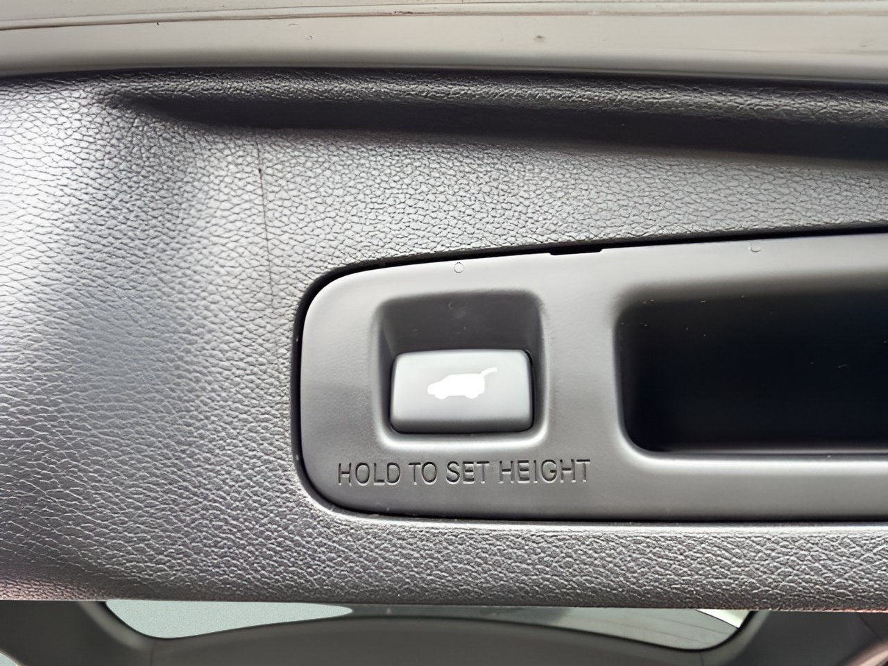 Used 2019 Honda CR-V Touring image 14