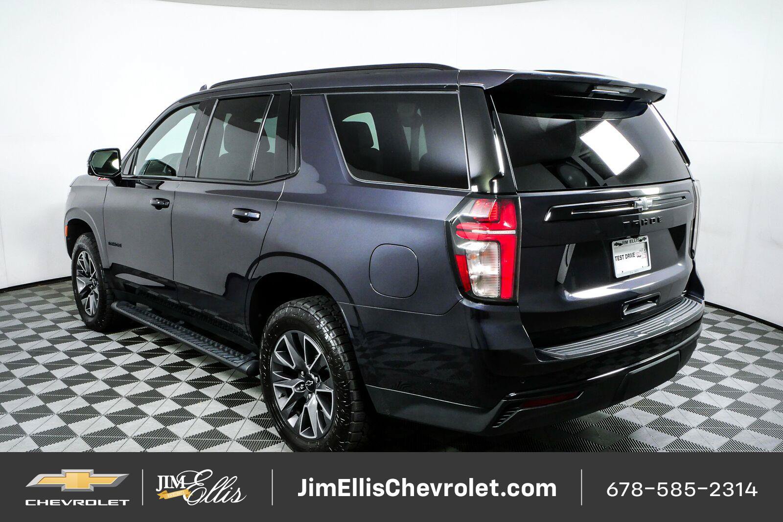 Certified 2023 Chevrolet Tahoe Z71 w/ Luxury Package AWD/4WD image 31