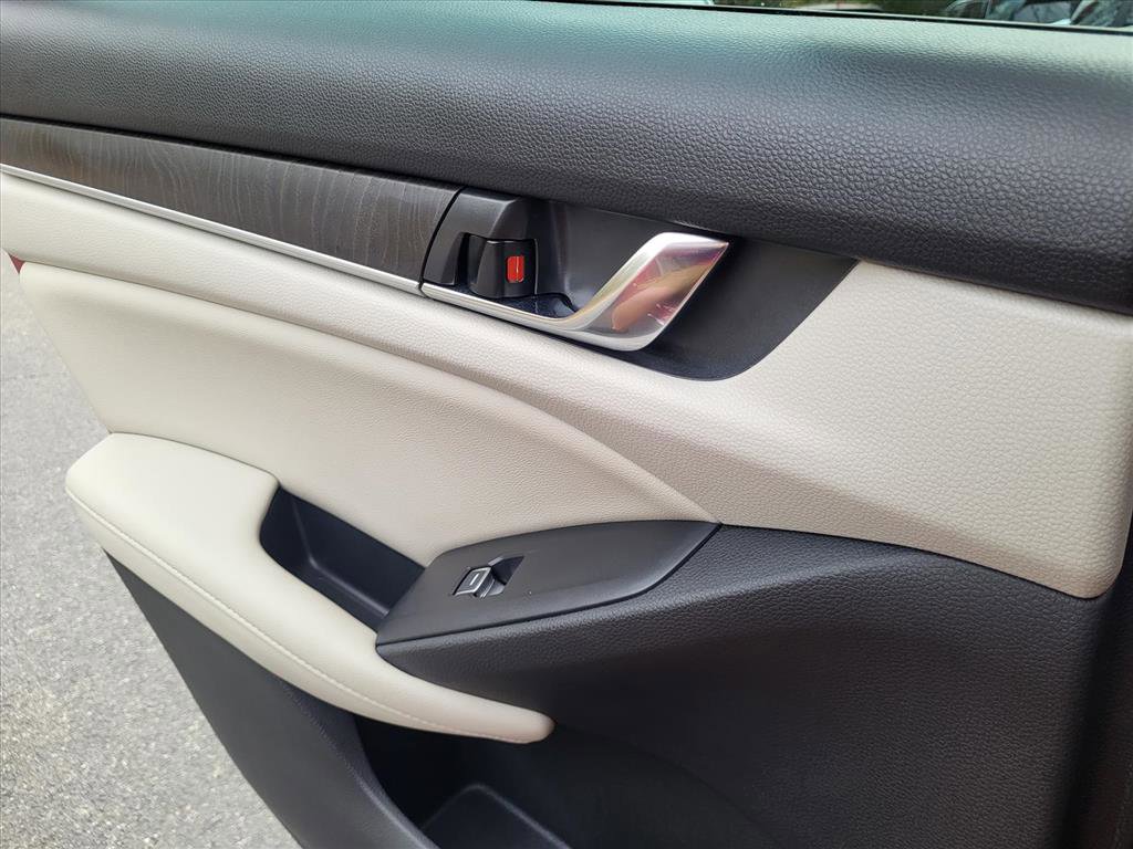 Certified 2021 Honda Accord EX-L image 18