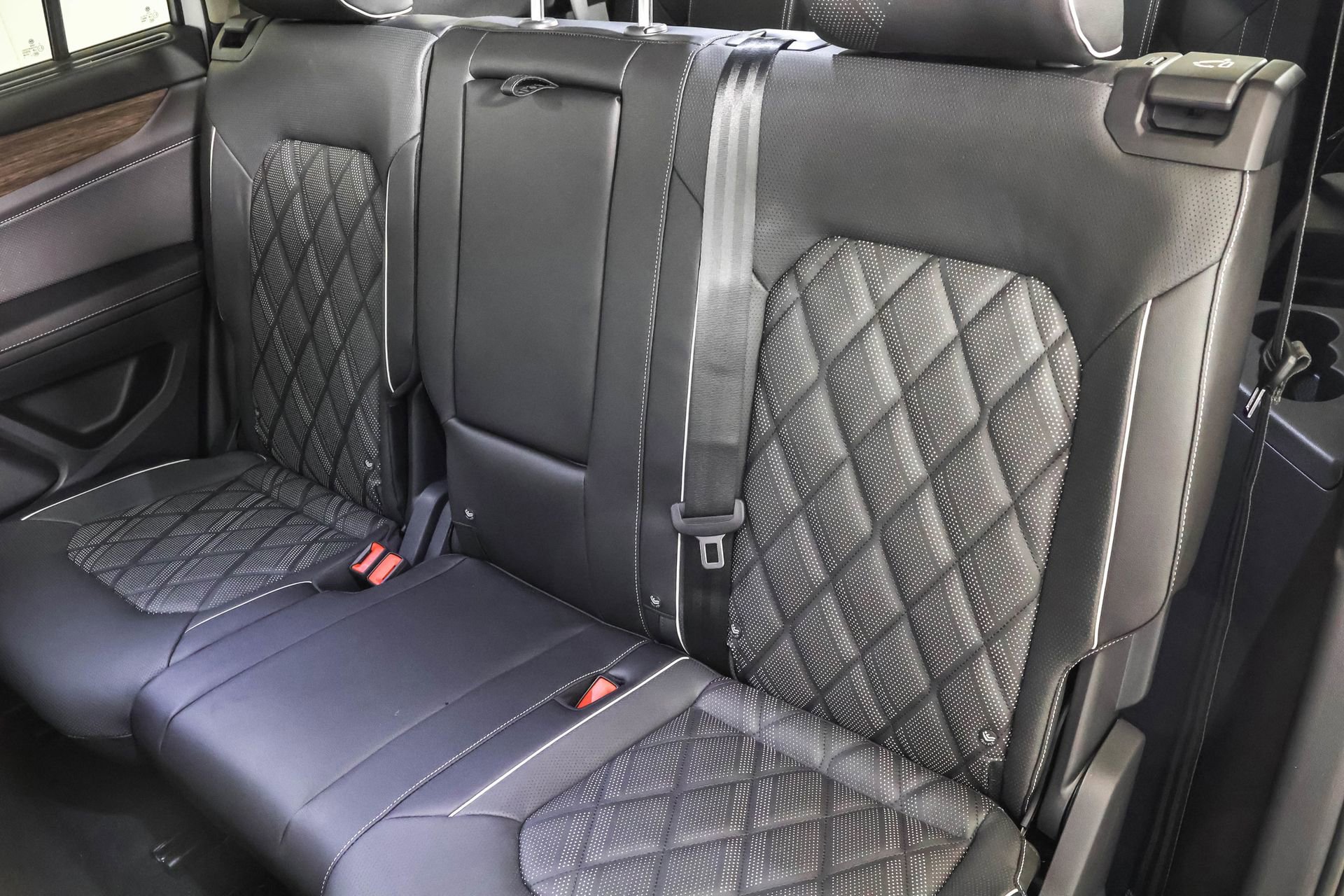 New 2026 Volkswagen Atlas SEL Premium R-Line image 35