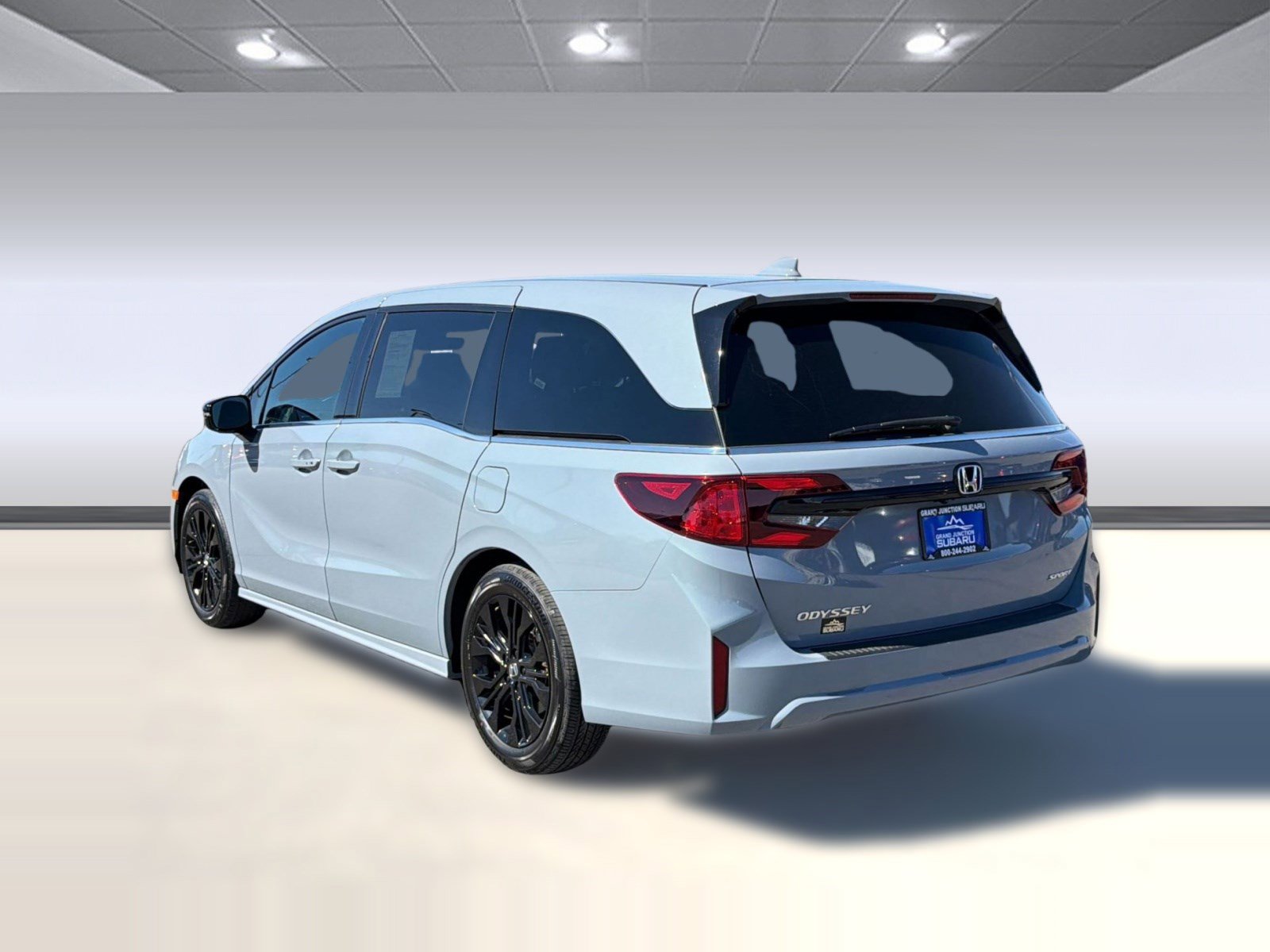 Used 2025 Honda Odyssey Sport-L image 3