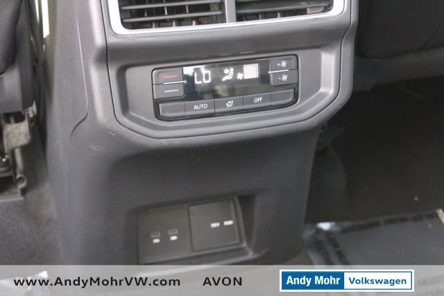 Used 2024 Volkswagen Atlas SE AWD/4WD image 33