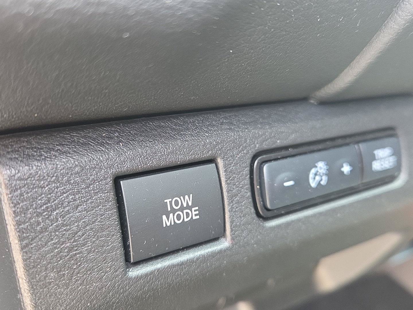 Used 2026 Nissan Frontier PRO-4X AWD/4WD image 21