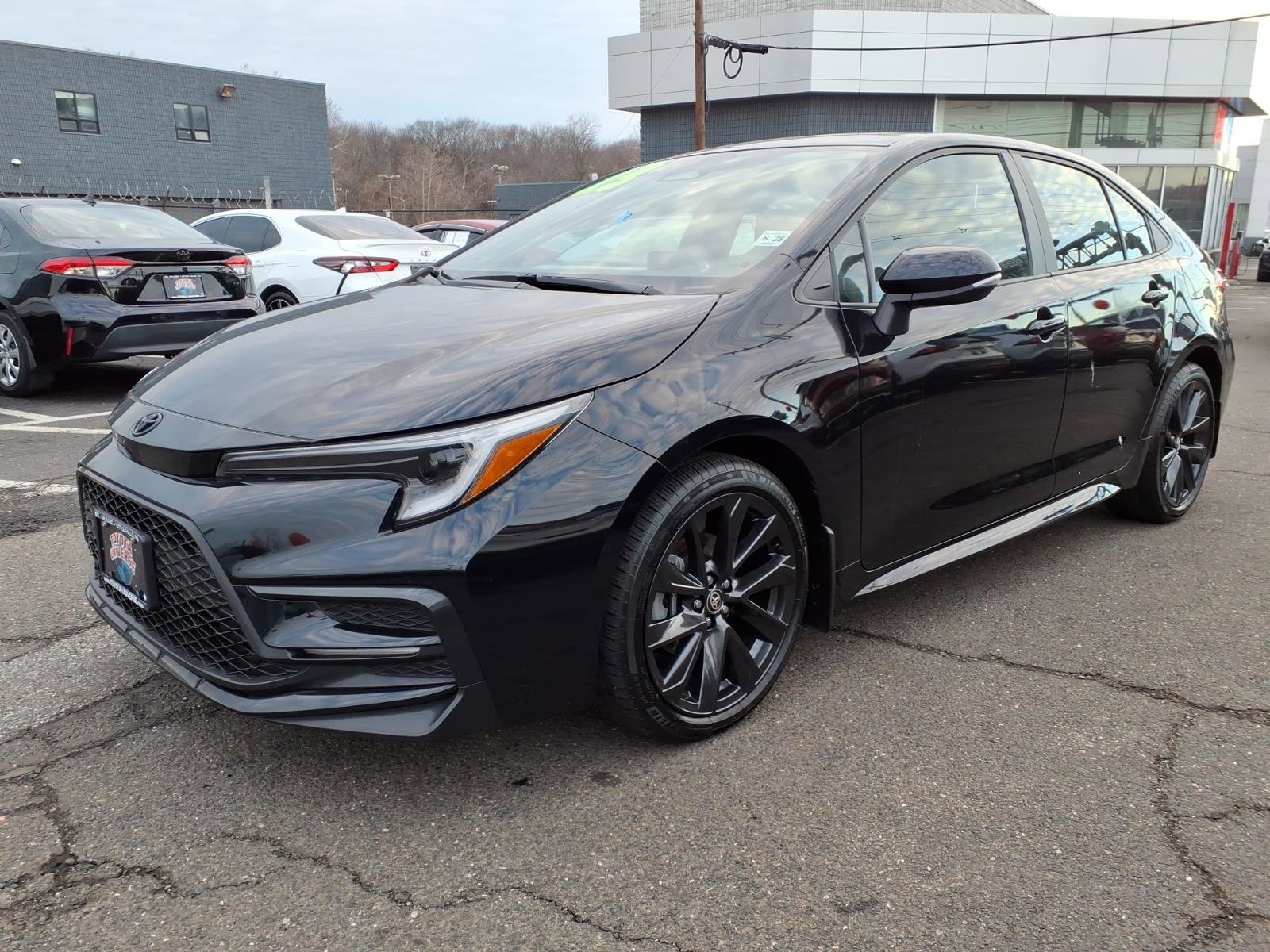 Certified 2023 Toyota Corolla SE w/ SE Premium Package image 3