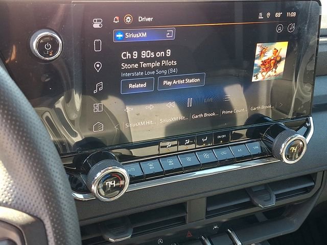 Used 2025 Chevrolet Colorado Trail Boss image 13