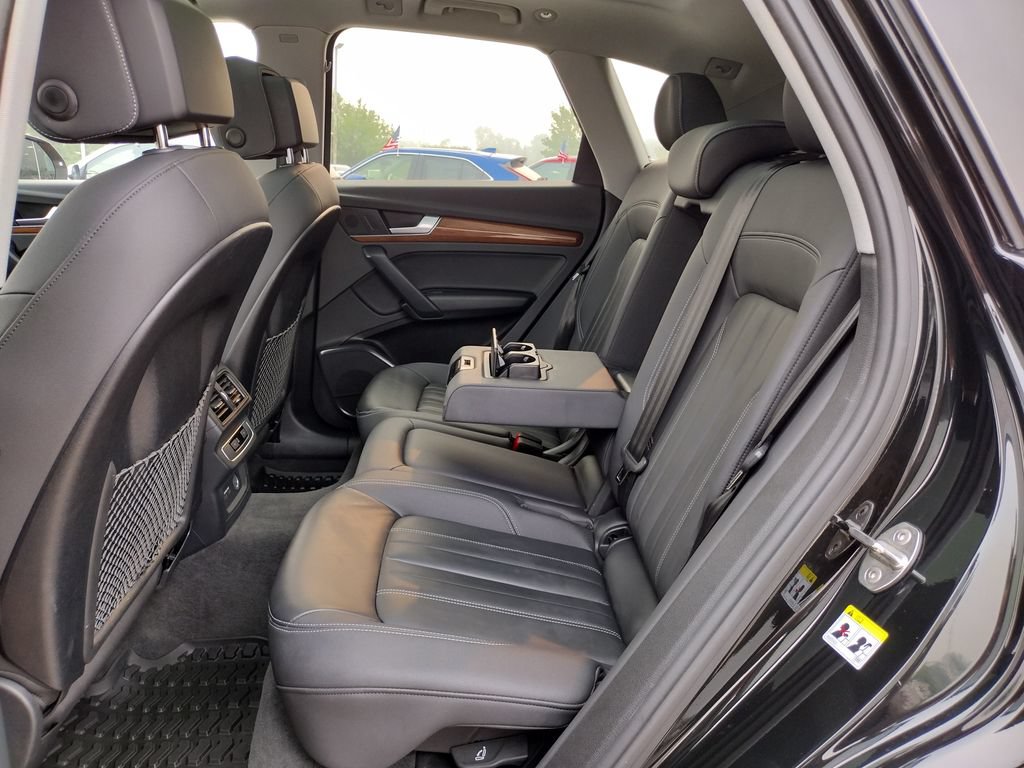 Used 2023 Audi Q5 2.0T Premium w/ Convenience Package AWD/4WD image 9