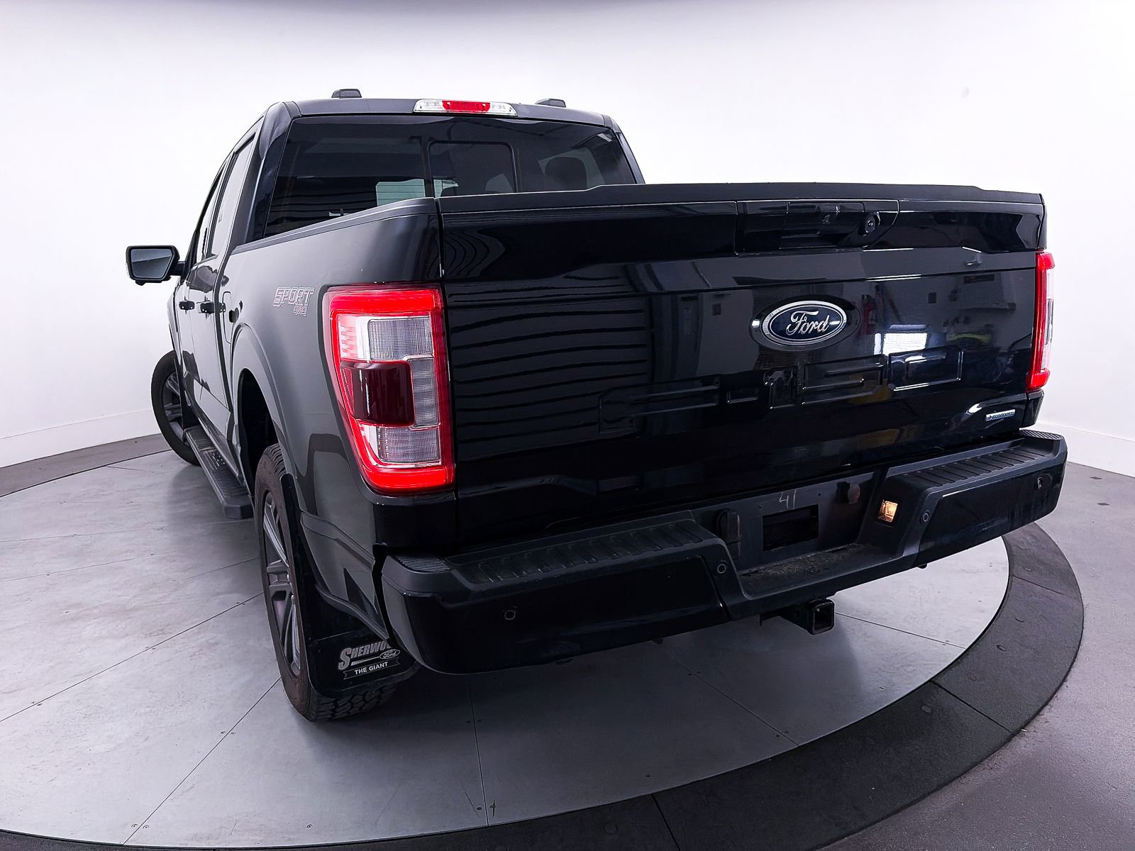 Used 2023 Ford F150 Lariat w/ Equipment Group 502A High AWD/4WD image 10