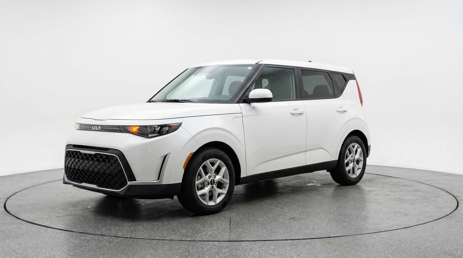 Used 2025 Kia Soul LX w/ LX Technology Package image 2