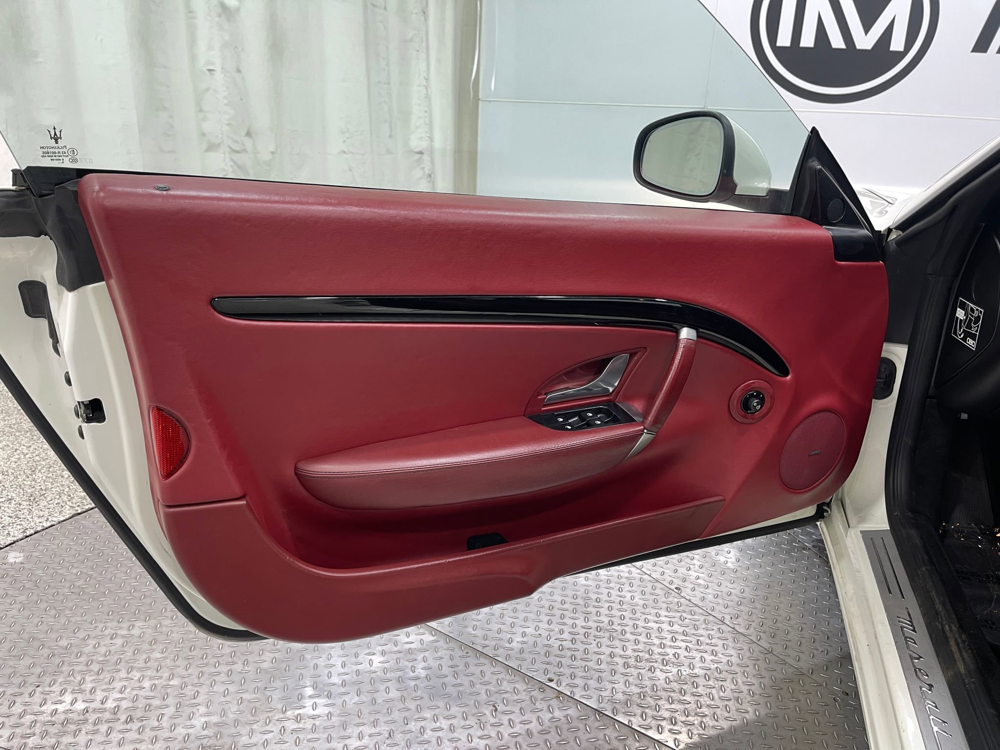 Used 2017 Maserati GranTurismo Convertible image 13