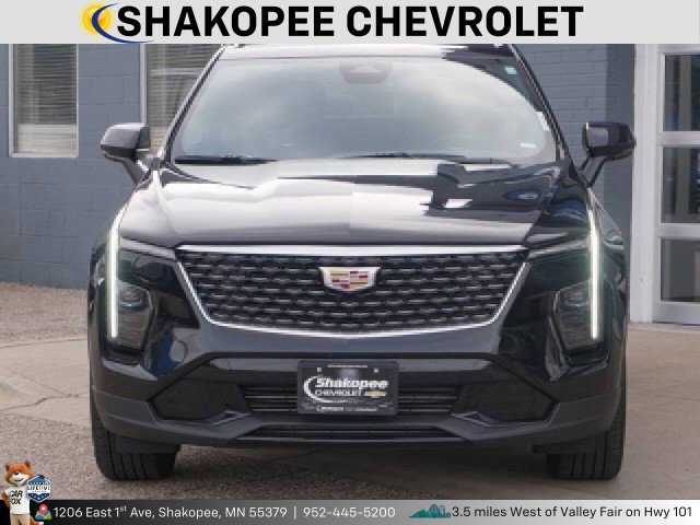 Used 2024 Cadillac XT4 Premium Luxury image 6