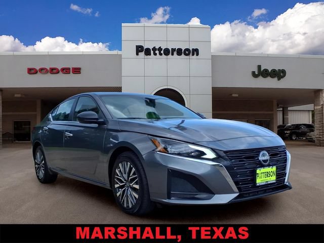 Used 2025 Nissan Altima 2.5 SV AWD/4WD image 1