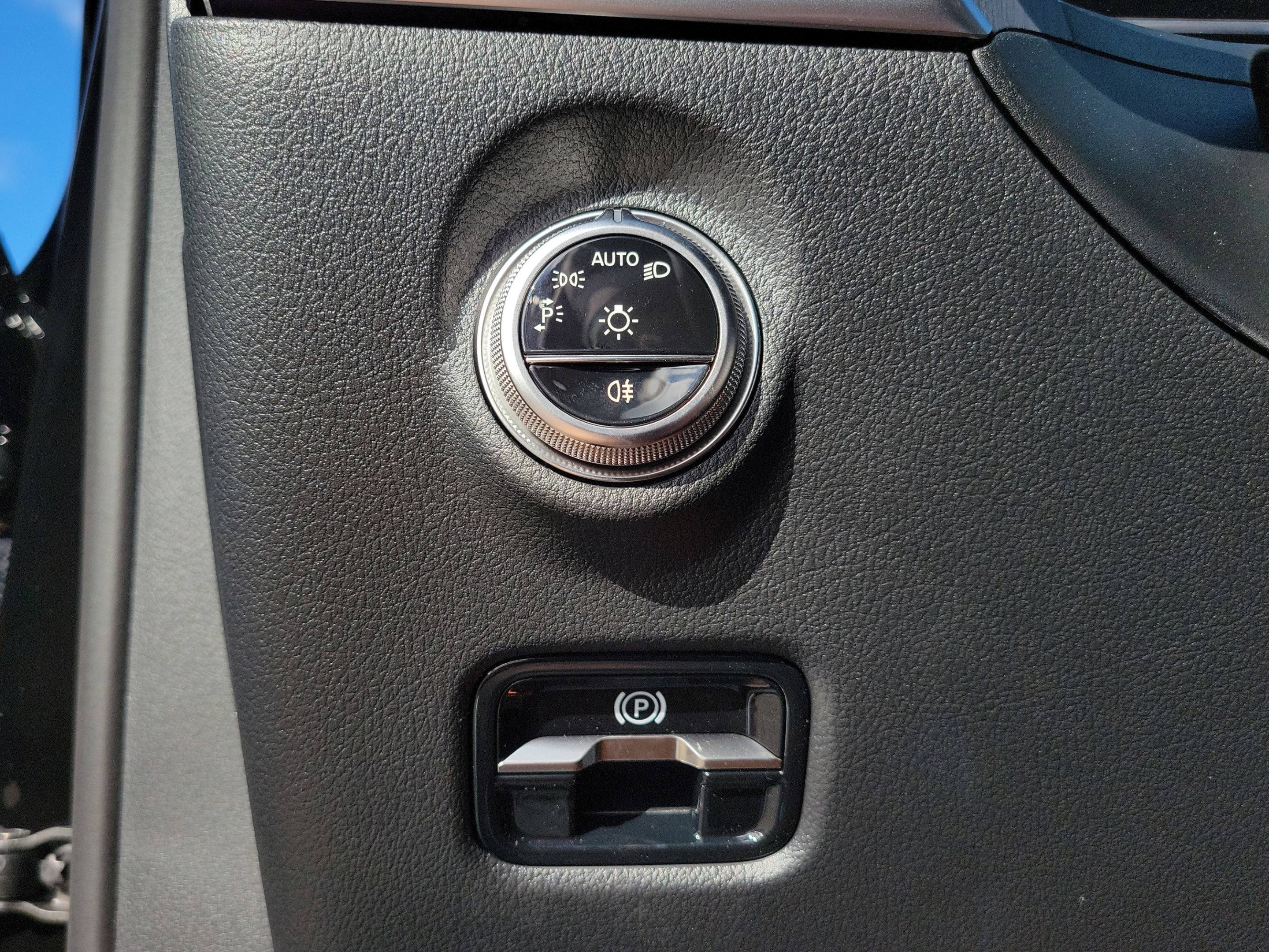 Certified 2026 Mercedes-Benz C 300 Sedan image 23