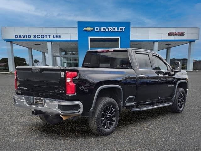 Used 2022 Chevrolet Silverado 3500 LTZ w/ LTZ Plus Package AWD/4WD image 8