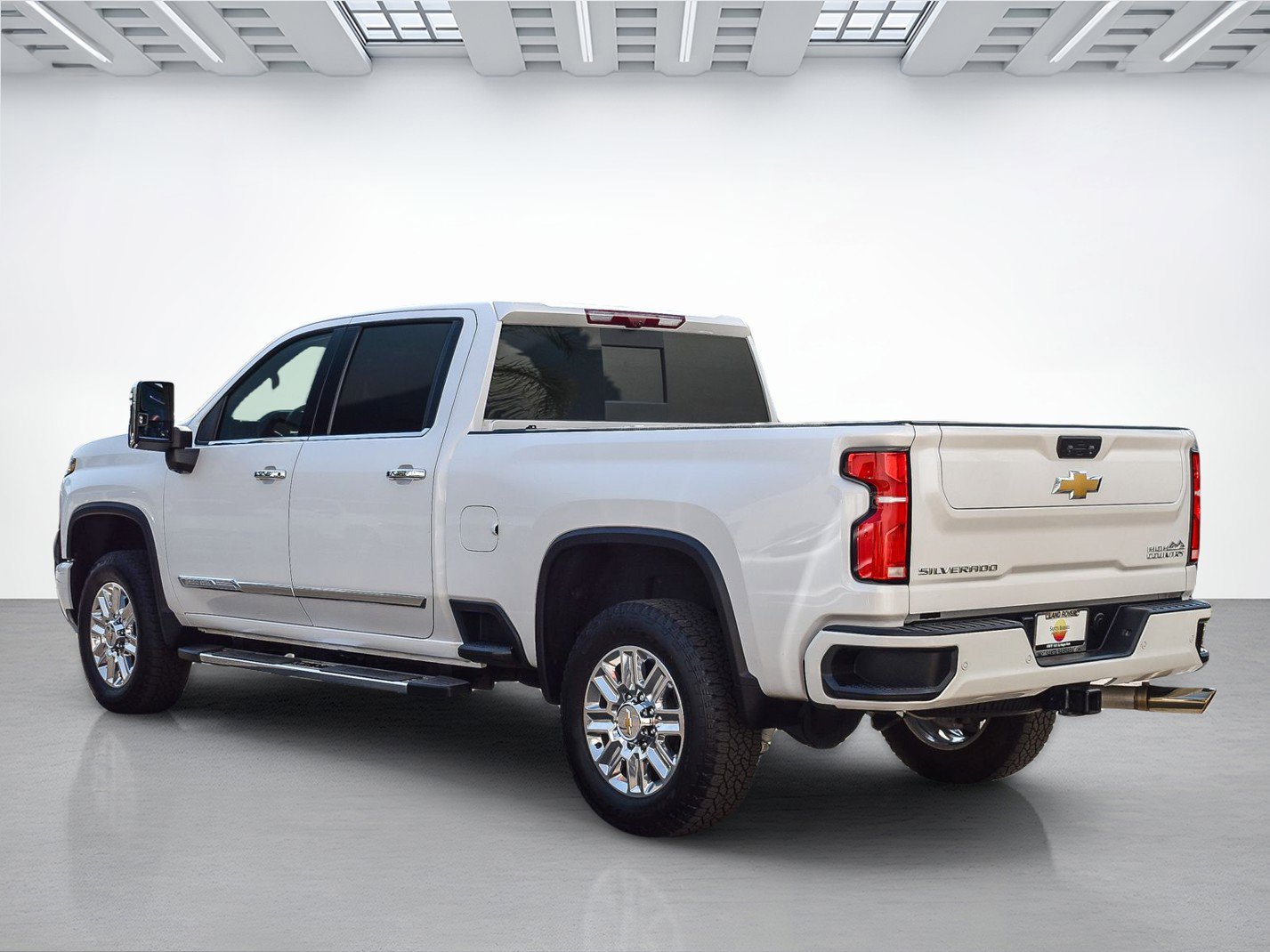 Used 2025 Chevrolet Silverado 2500 High Country w/ High Country Premium Package image 7