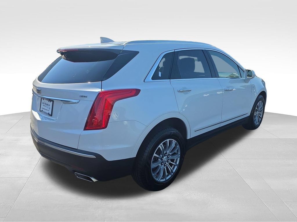 Used 2018 Cadillac XT5 Luxury w/ Driver Awareness Package AWD/4WD image 5