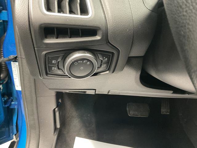 Used 2016 Ford Focus Titanium image 10