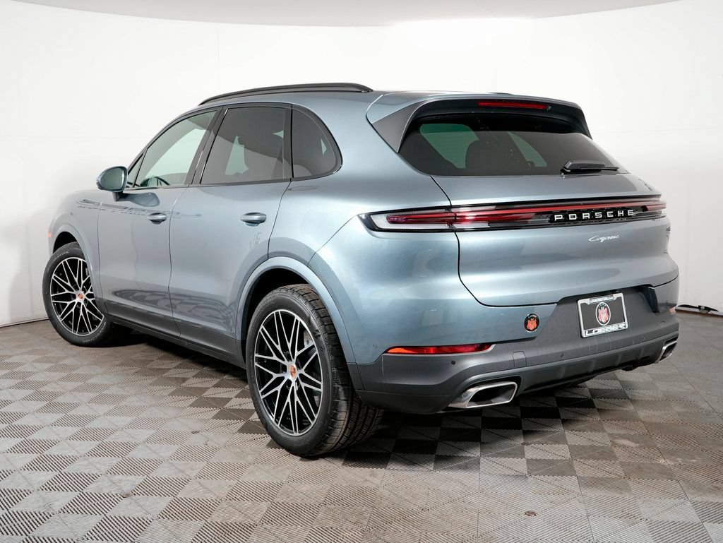 Certified 2026 Porsche Cayenne AWD/4WD image 3
