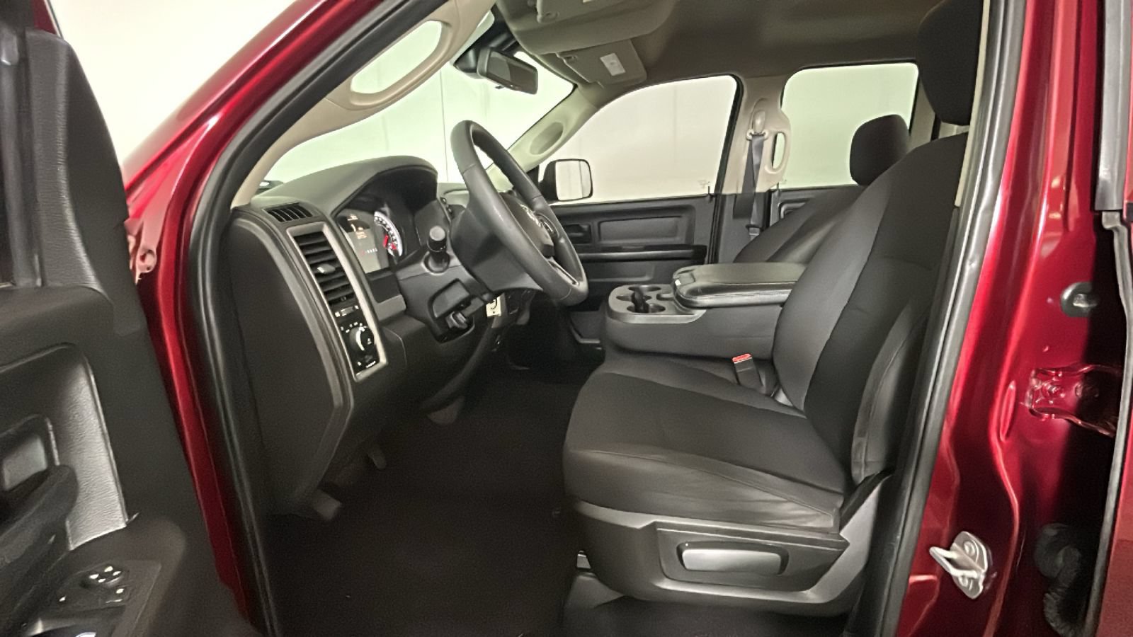 Used 2019 RAM 1500 Express w/ Wheel & Sound Group AWD/4WD image 13