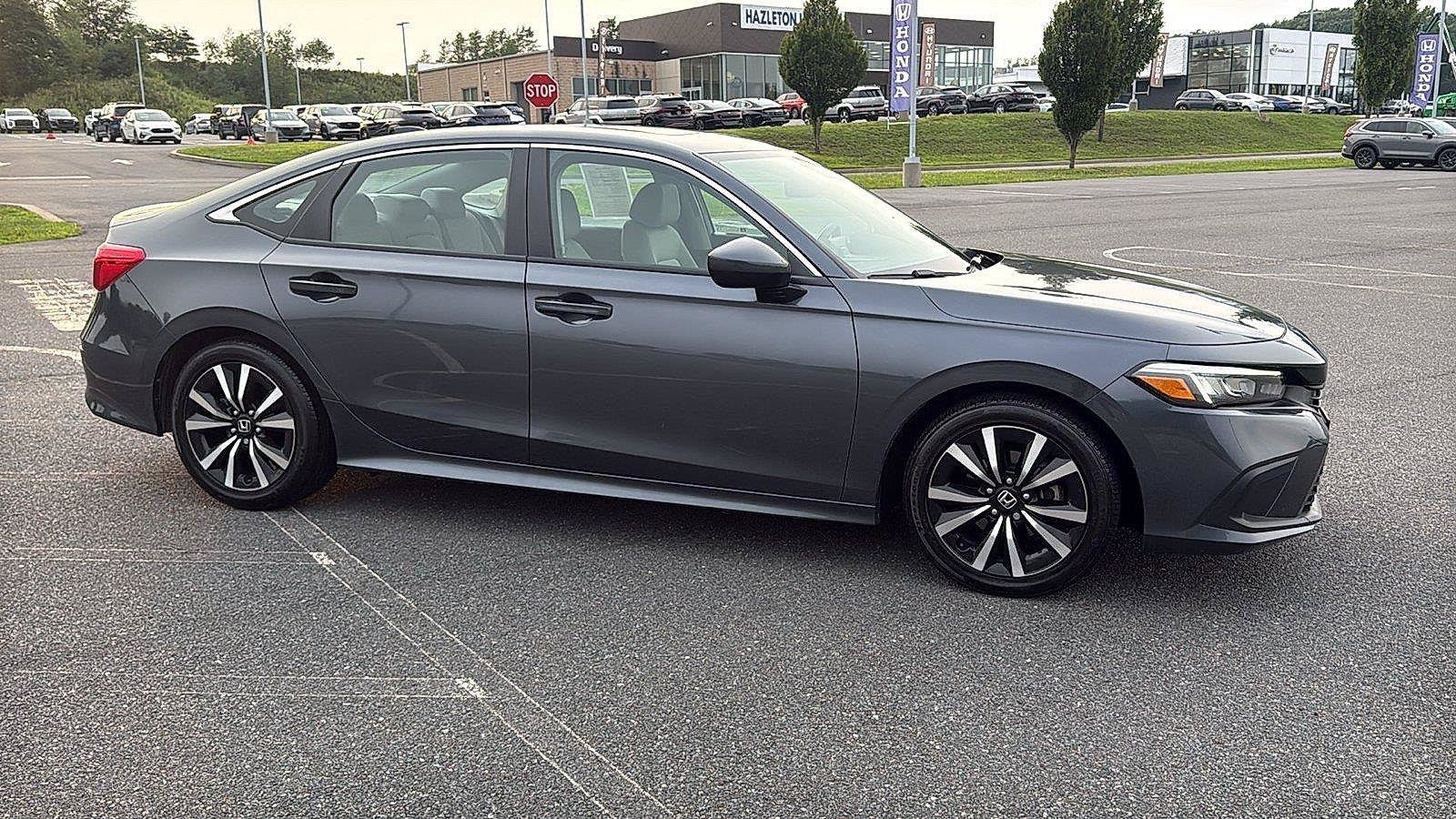 Used 2024 Honda Civic EX image 3
