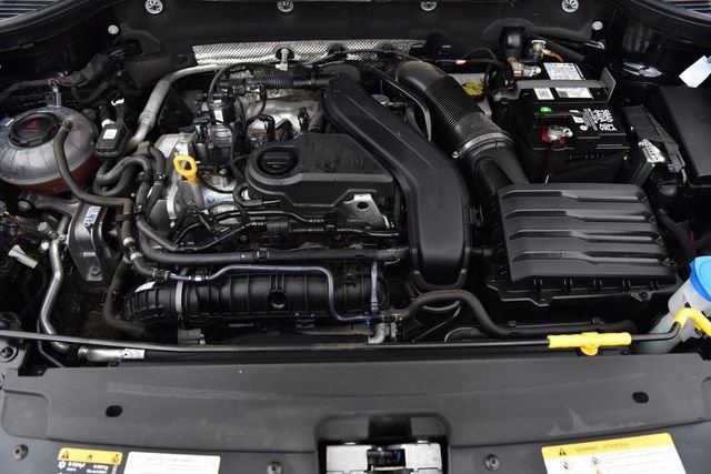 Certified 2023 Volkswagen Taos SE w/ Panoramic Sunroof Package image 25