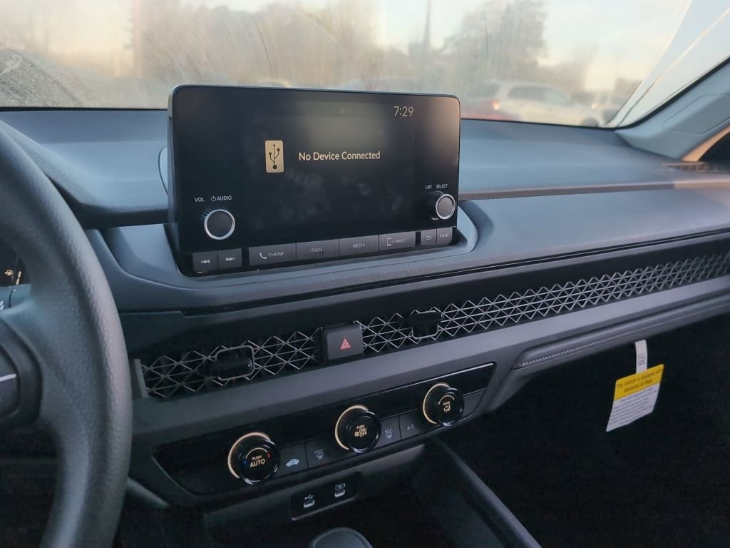 Used 2025 Honda Accord LX image 24