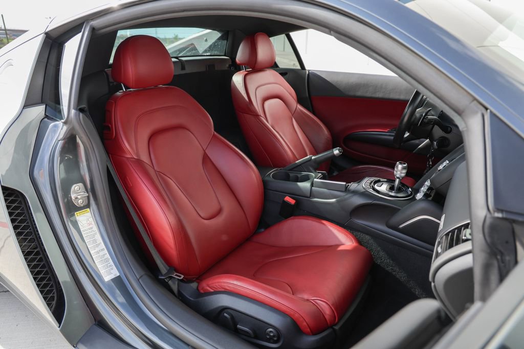 Used 2014 Audi R8 V8 w/ Enhanced Leather Package AWD/4WD image 22