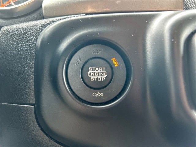 Used 2020 Jeep Wrangler Unlimited Sahara AWD/4WD image 24