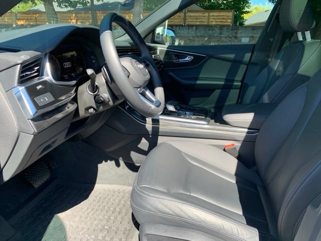 Used 2021 Audi Q8 Premium w/ Black Optic Package AWD/4WD image 13