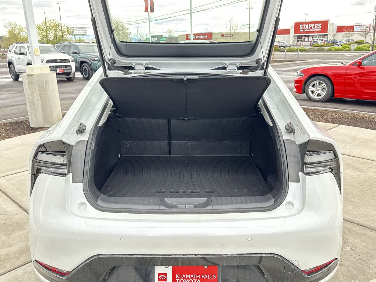 Used 2024 Toyota Prius Prime FWD image 6