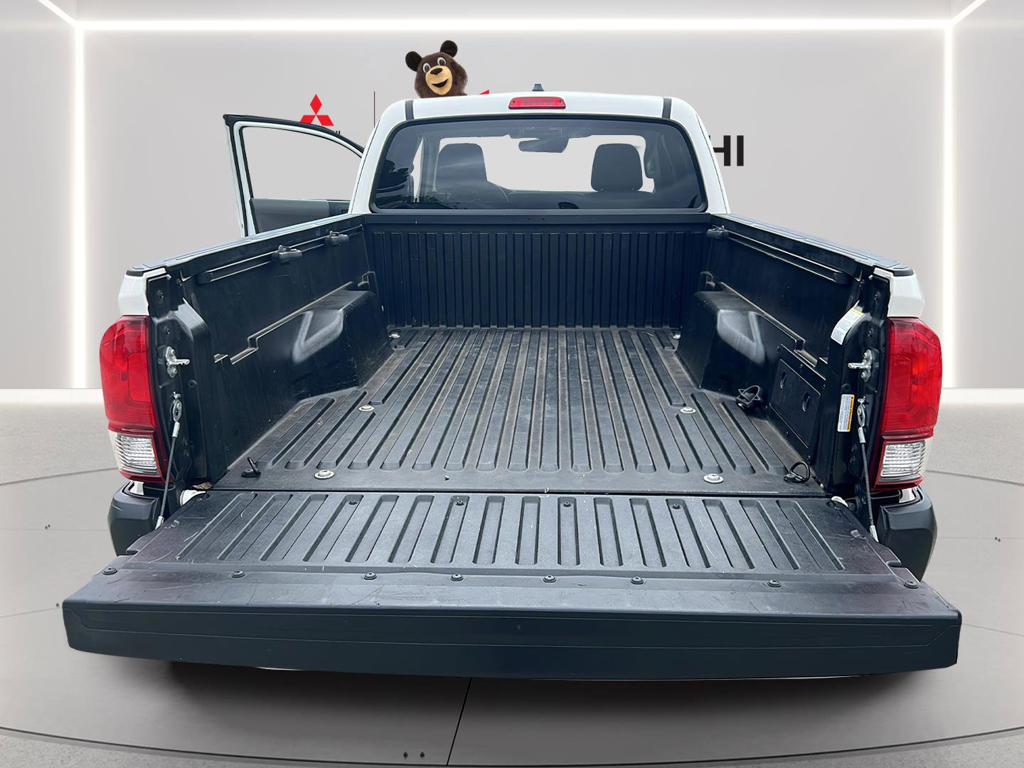 Used 2021 Toyota Tacoma SR RWD image 16