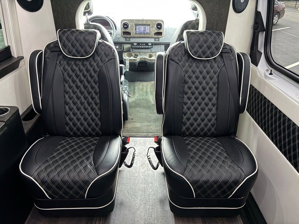 Used 2019 Mercedes-Benz Sprinter 170 w/ Driver Convenience Package image 38