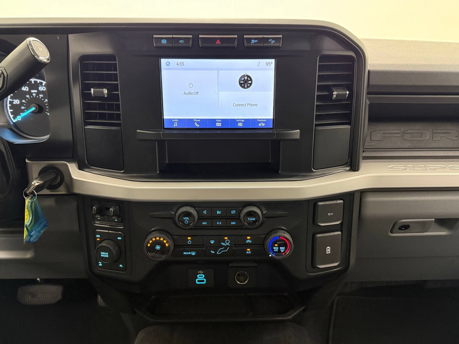 Used 2024 Ford F250 XL w/ STX Appearance Package AWD/4WD image 23