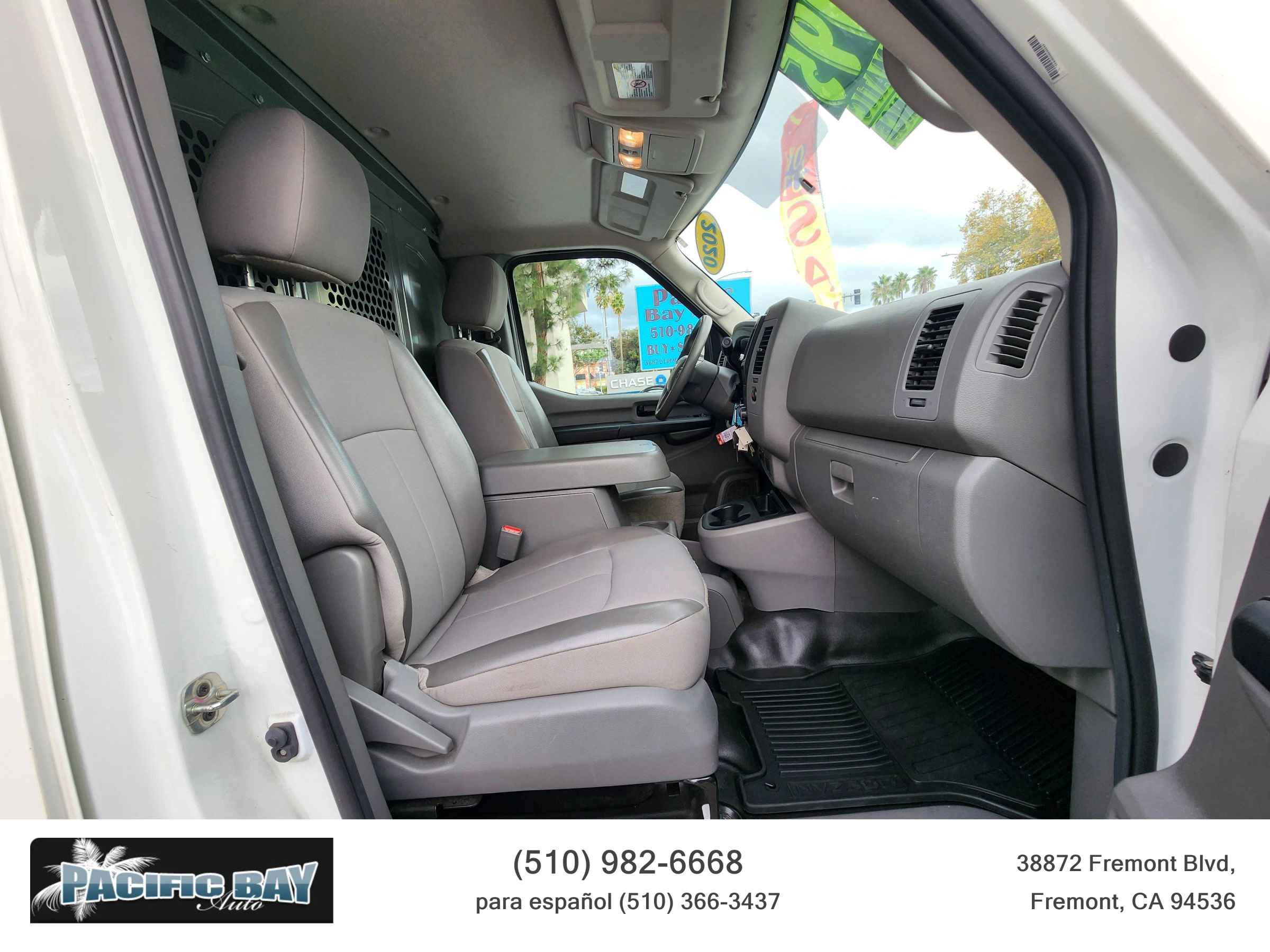 Used 2020 Nissan NV 2500 SV image 23