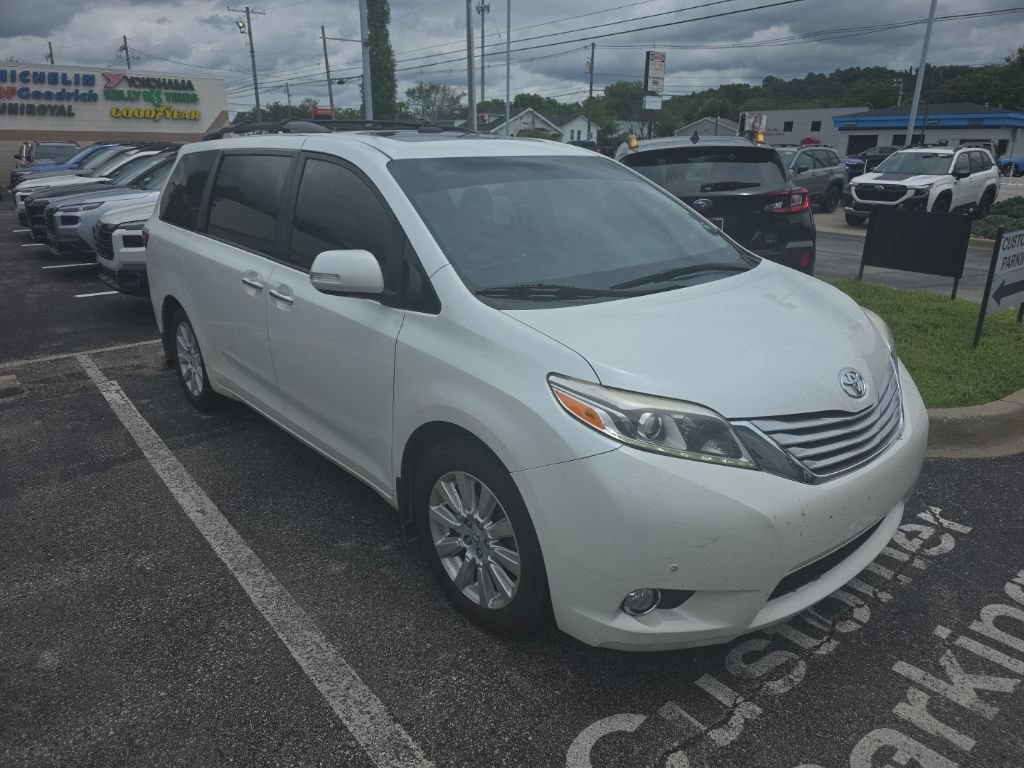 Used 2015 Toyota Sienna Limited Premium w/ Preferred Accessory Package AWD/4WD image 3