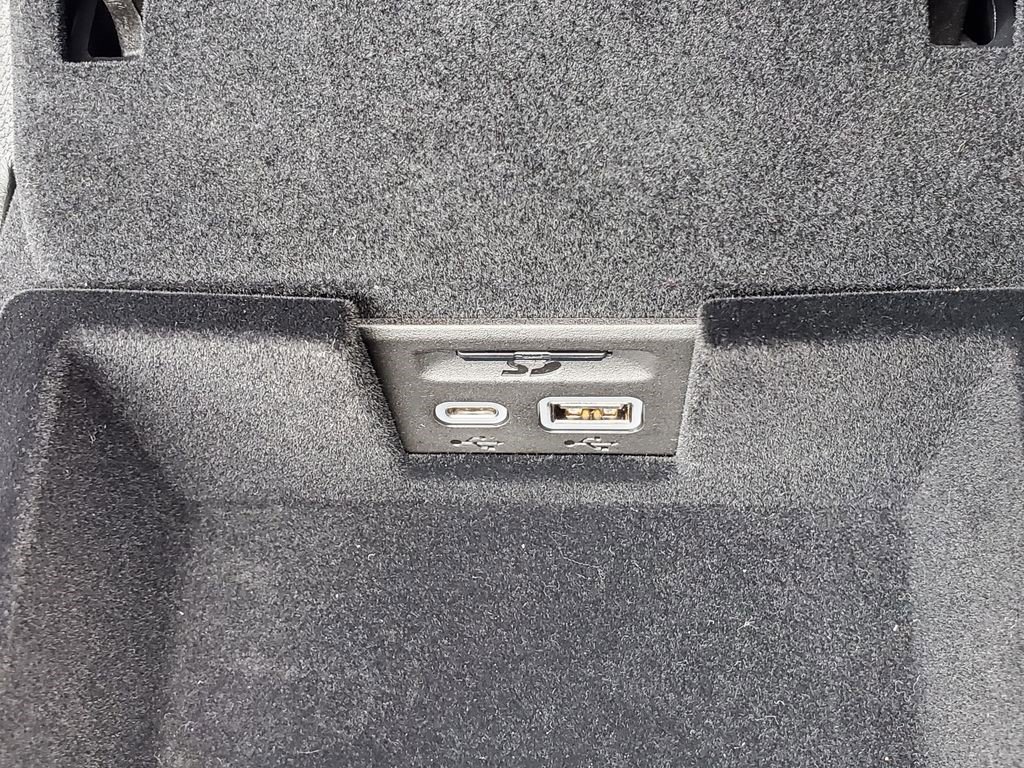 Certified 2024 Cadillac XT6 Premium Luxury w/ LPO, Floor Liner Package image 28