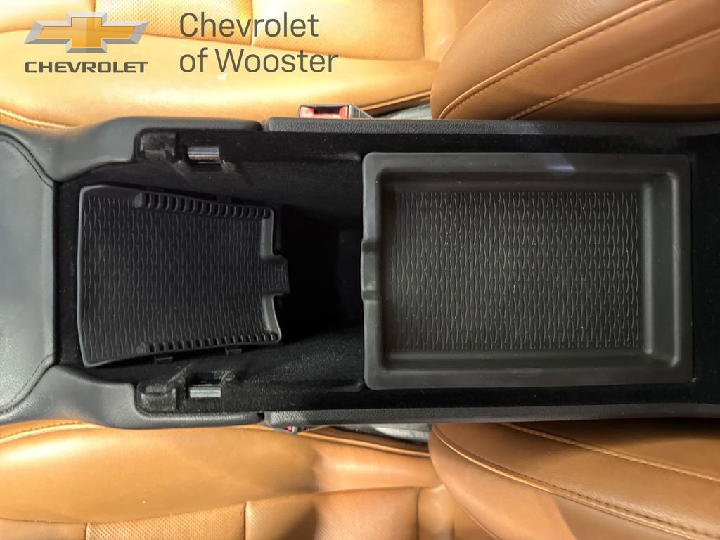 Used 2020 Cadillac XT4 Premium Luxury w/ Enhanced Visibility Package image 17